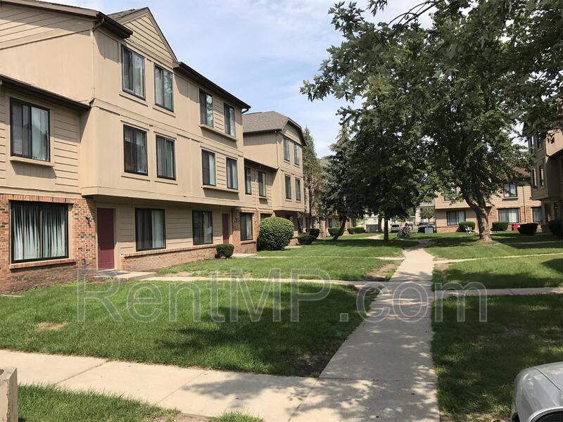 Mt Pleasant Townhome: 1825 S Crawford - Unit A06