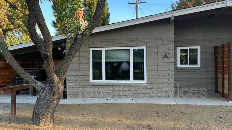 Atascadero House: 17259 Walnut Ave