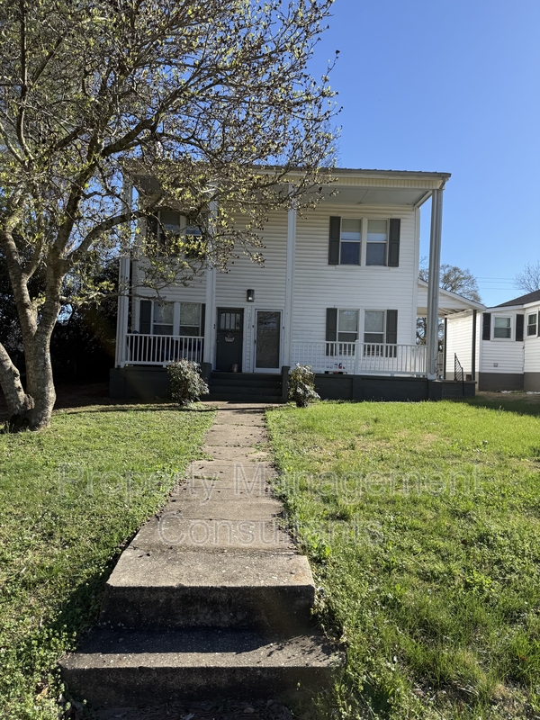 Tuscumbia Condo: 1014 East 1st Street - C