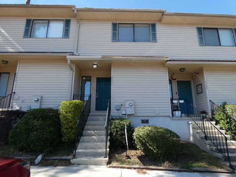 Pensacola House: 4235 Brookside Dr