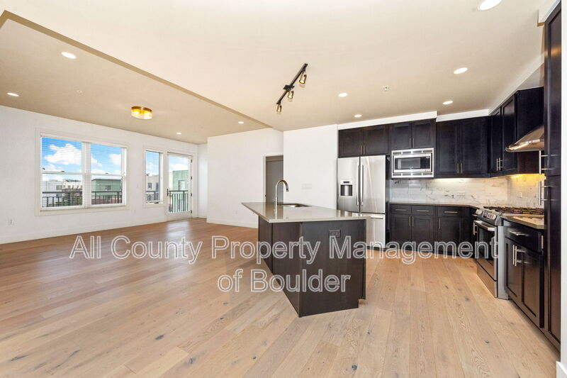 Boulder Condo: 3401 Arapahoe Ave.