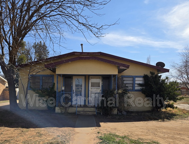 Brownfield Condo: 1106 East Broadway Street - B