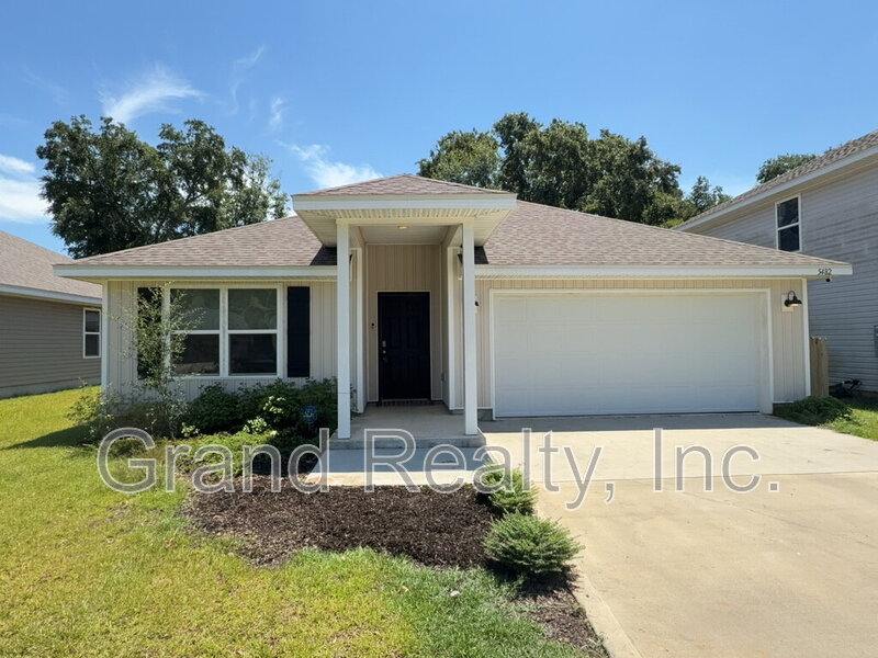 Pace House: 5482 Peach Drive