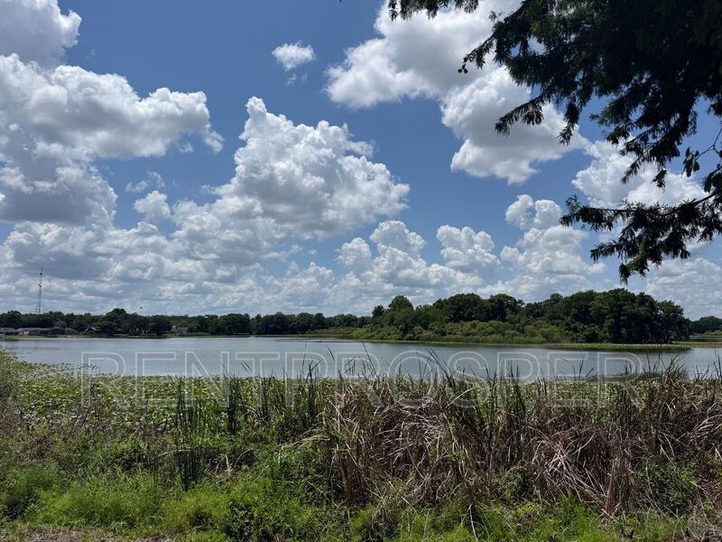 Orlando Condo: 4022 Versailles Dr
