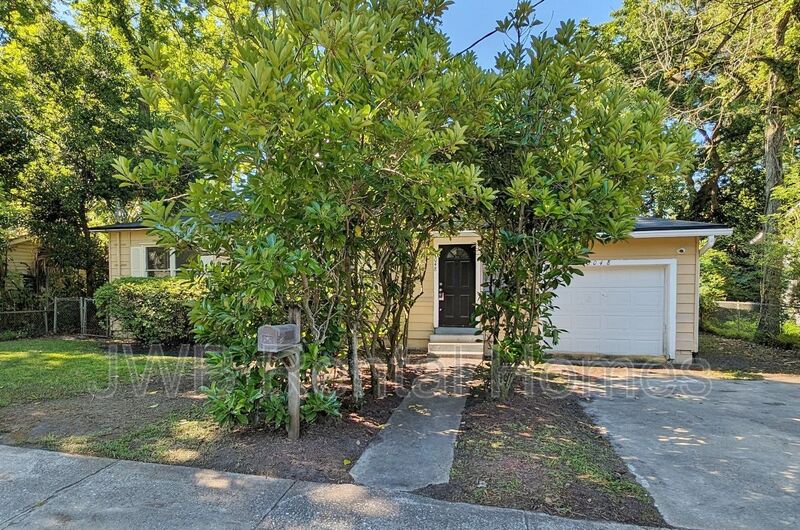 Jacksonville House: 3048 Lowell Ave