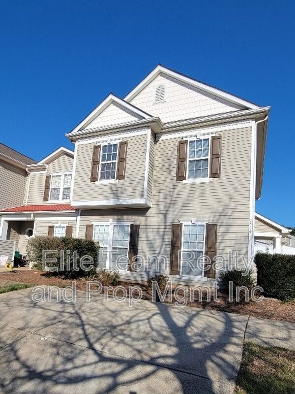 Charlotte Townhome: 7844 Paper Birch Dr