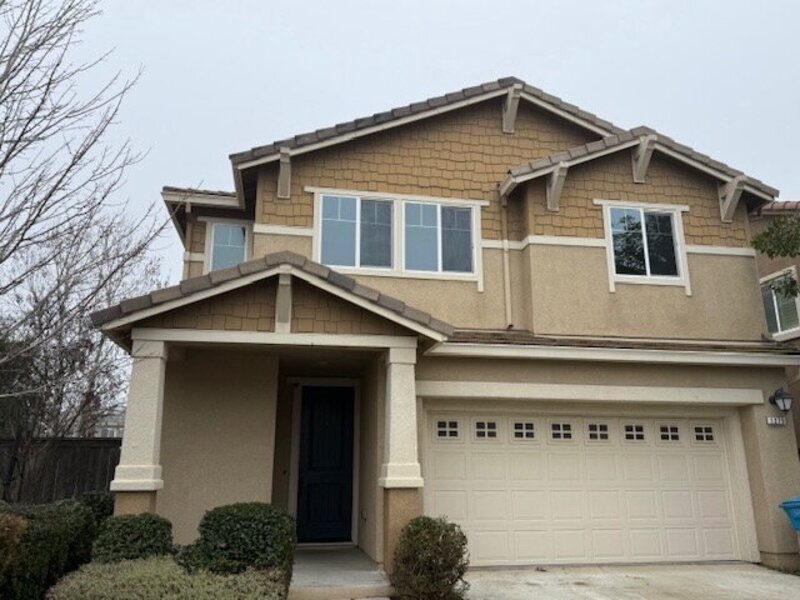 Dixon House: 1275 Dartmouth Cir