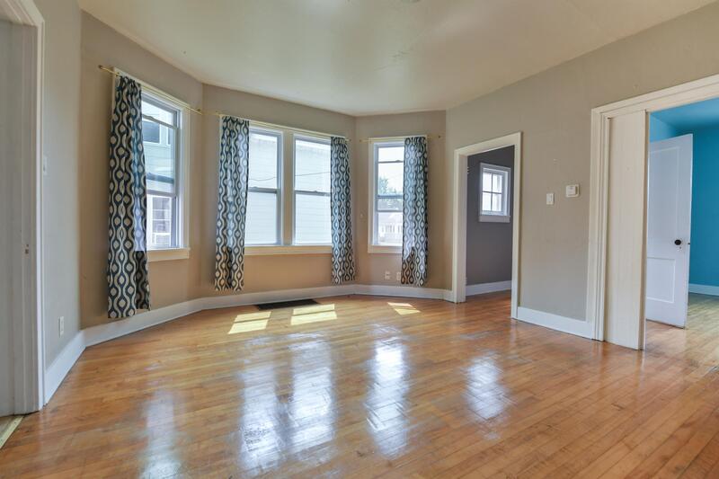 Green Bay Condo: 1217 Chicago Street
