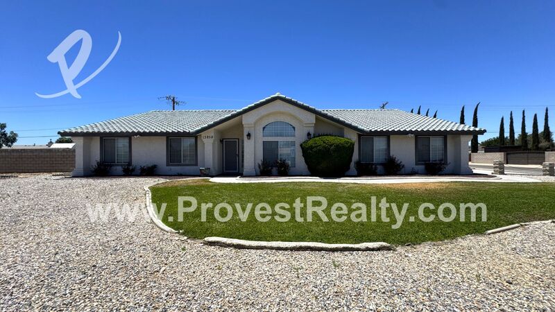 Apple Valley House: 13858 Rincon Rd