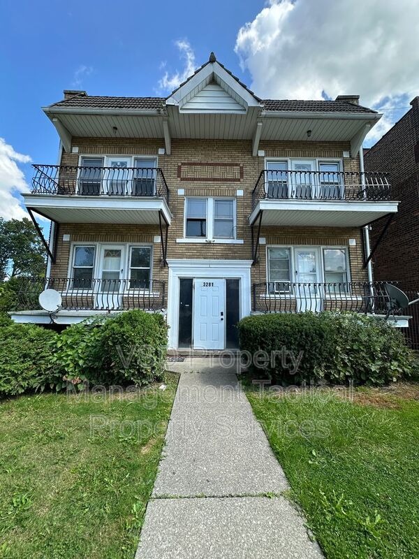 Cleveland Condo: 3281 E 143 St