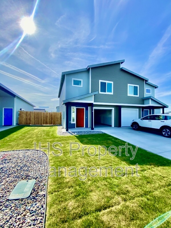 Pasco Townhome: 314 Dawson Ln.