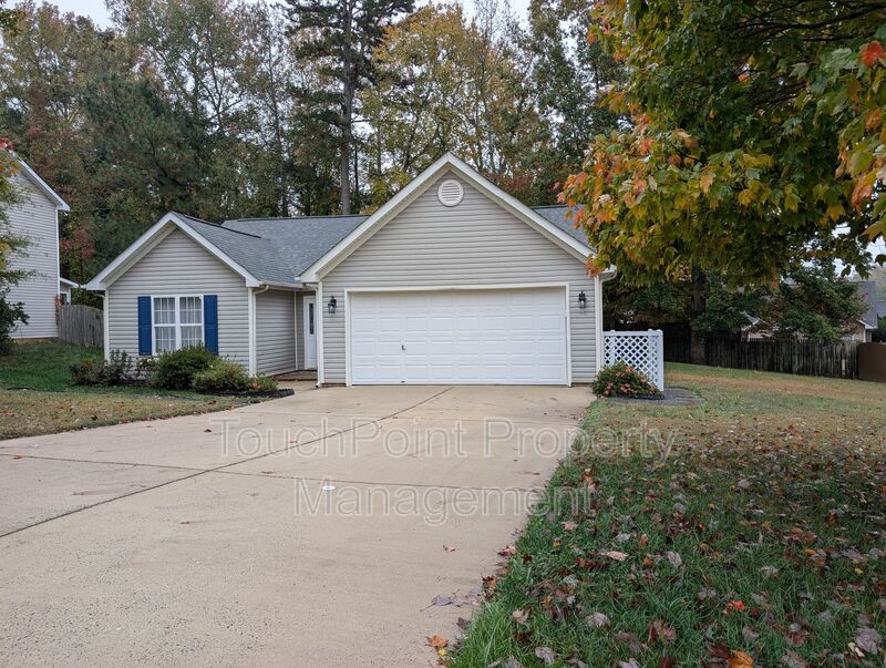 Matthews House: 3114 Pine Pointe Street