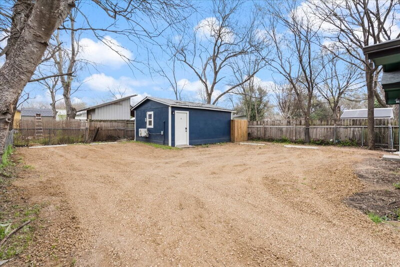 Austin Condo: 1118 Ebert Avenue