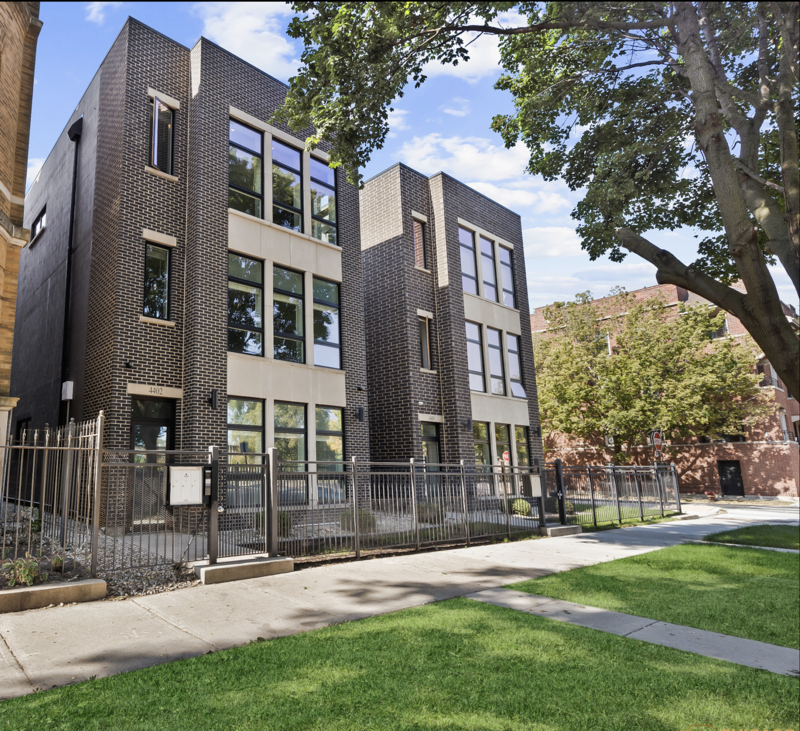 Chicago Condo: 4402 S Prairie Ave