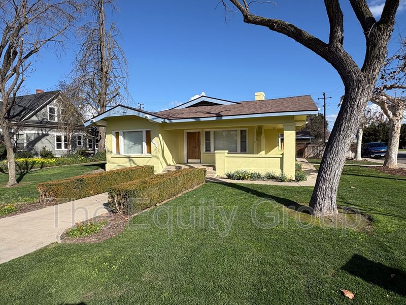 Kingsburg House: 1424 18th Ave