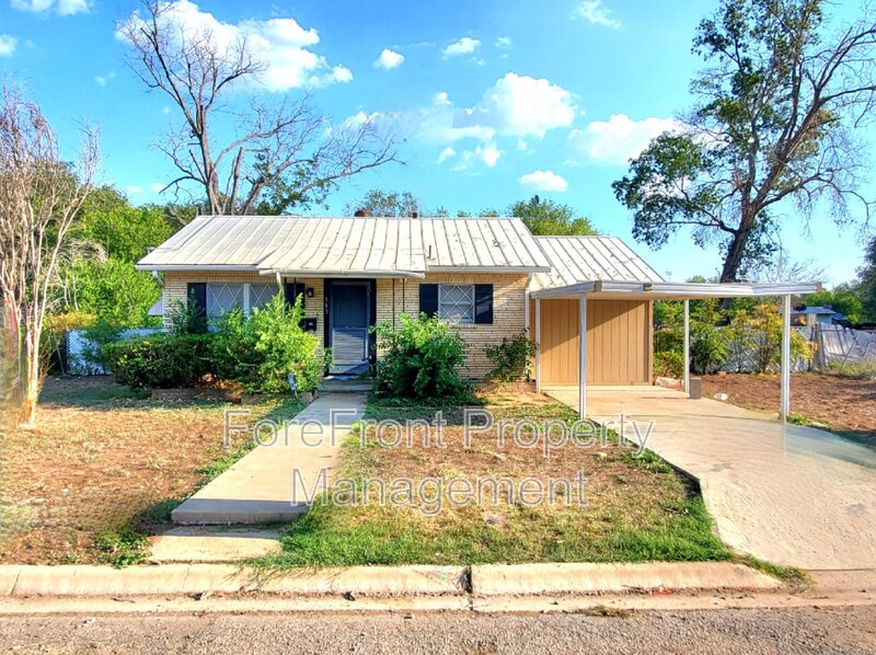 503 22nd Street  TX 78861 - Photo 1