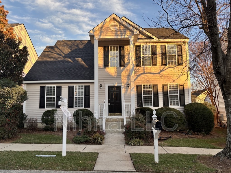 Holly Springs House: 148 Danesway Dr