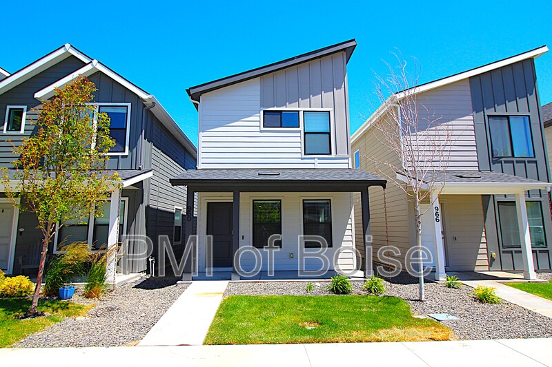 Boise House: 960 S Nautilus Ave