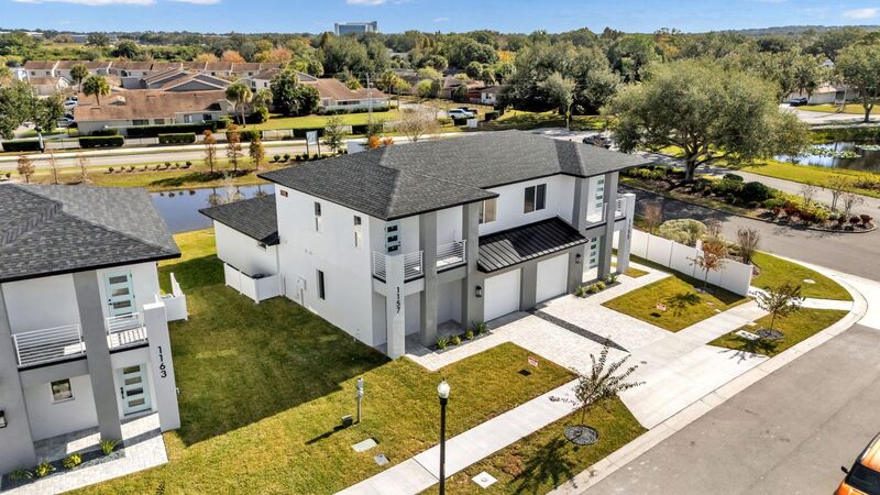 Lakeland House: 1157 Windjammer Dr