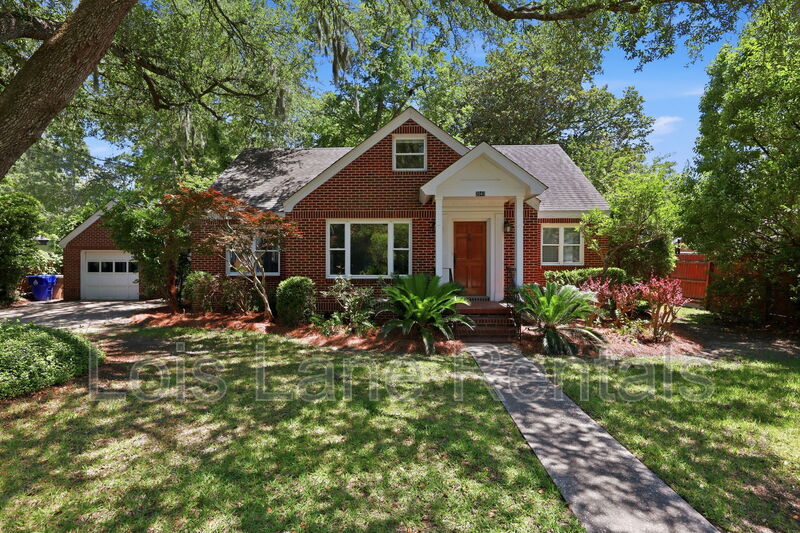 Charleston House: 2043 Wappoo Drive