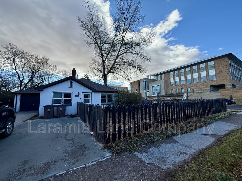 Laramie House: 551 North 10th Street