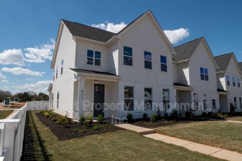 Rock Hill House: 527 Harjo Dr.