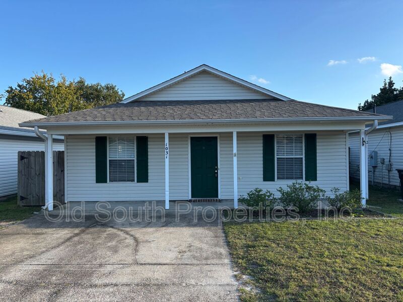 Pensacola House: 1031 Antigua Circle