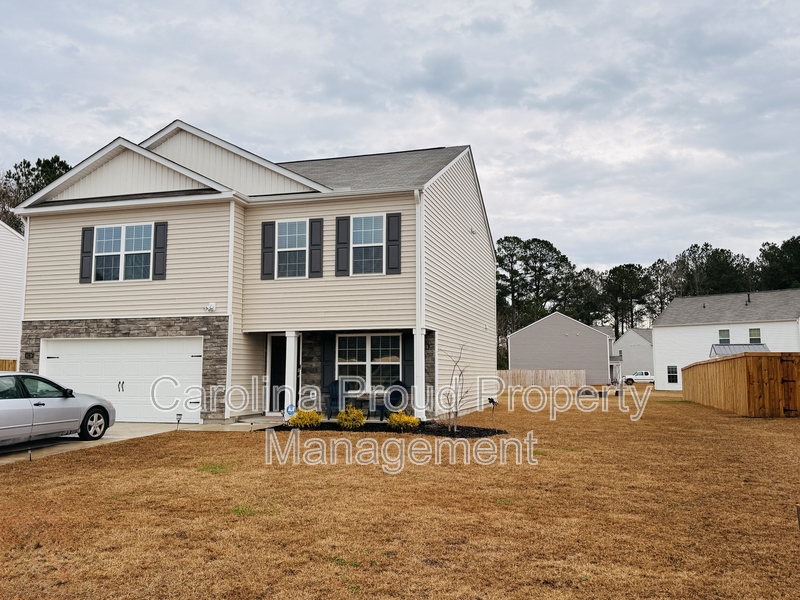 New Bern House: 4116 Madeline Farm Boulevard