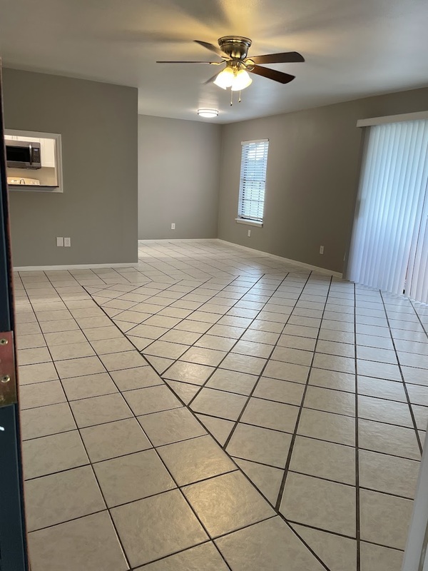 Brenham Condo: 2307 South Austin Street - 4