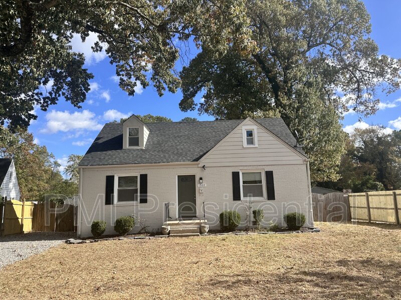 Richmond House: 1507 Foster Road