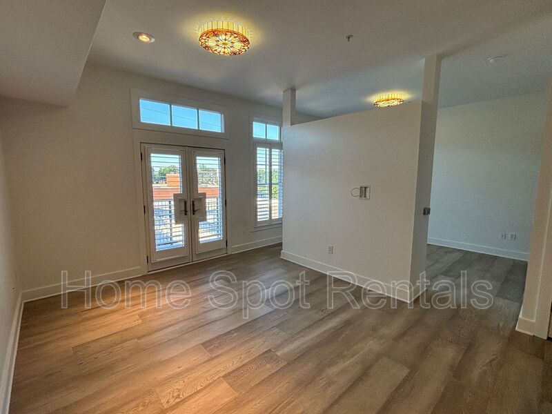 Atlanta Condo: 925 Garrett St. SE