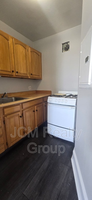 Chelsea Condo: 93 Orange