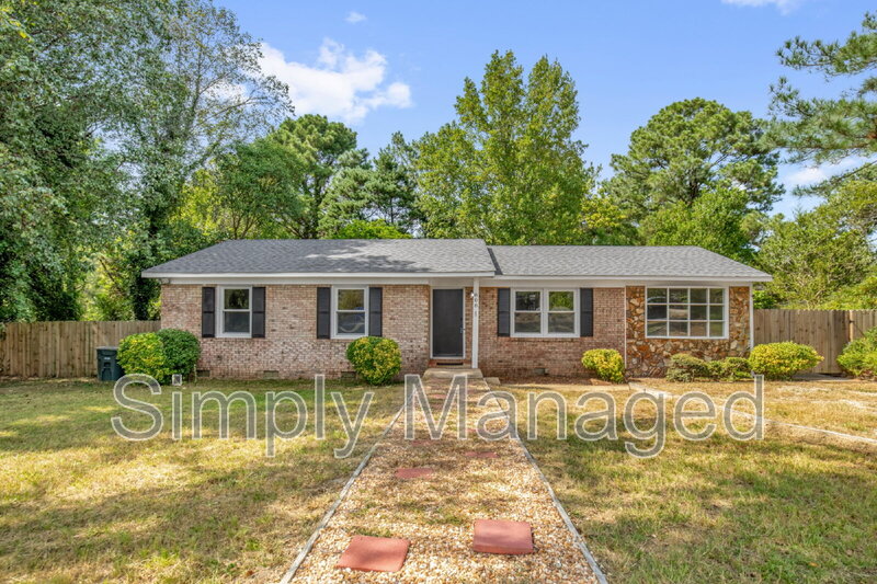 Fayetteville House: 808 Darlington Drive