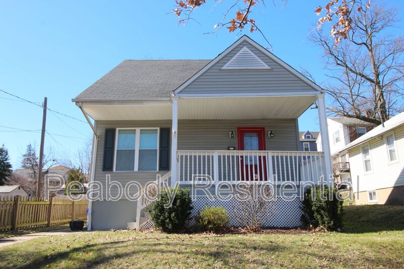 Washington House: 3114 16th St NE