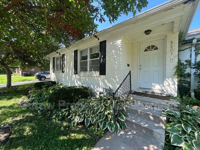 Omaha House: 5801 Lafayette Ave