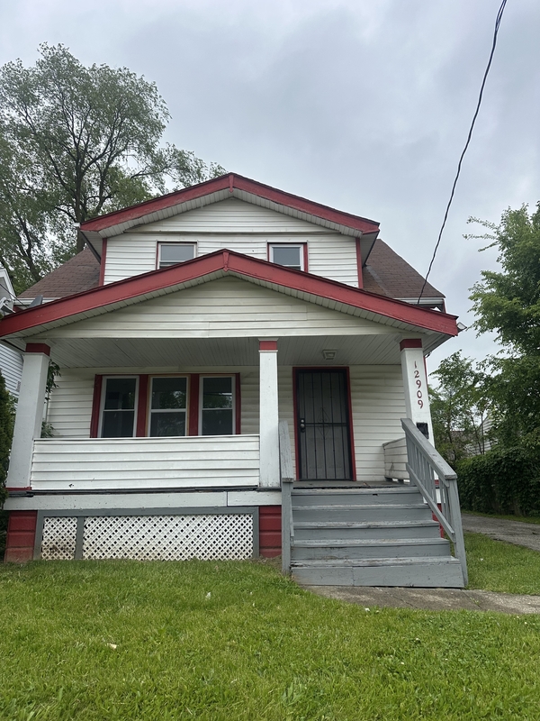 Cleveland House: 12909 Benwood Avenue