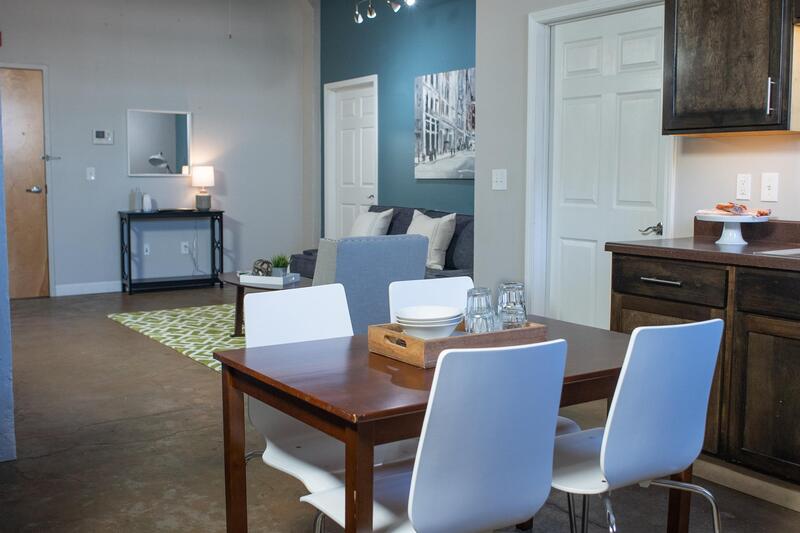 Davenport Condo: 402 E. 4th St. #302