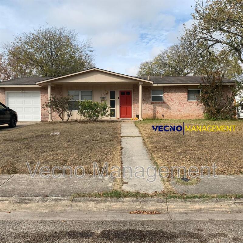 Schertz House: 701 Aviation Avenue