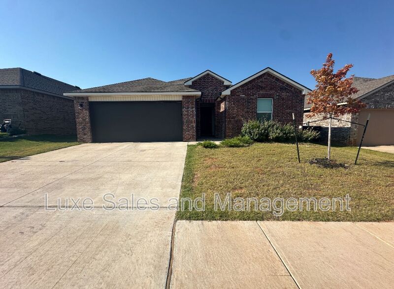 Piedmont House: 12537 Bending Brook Drive