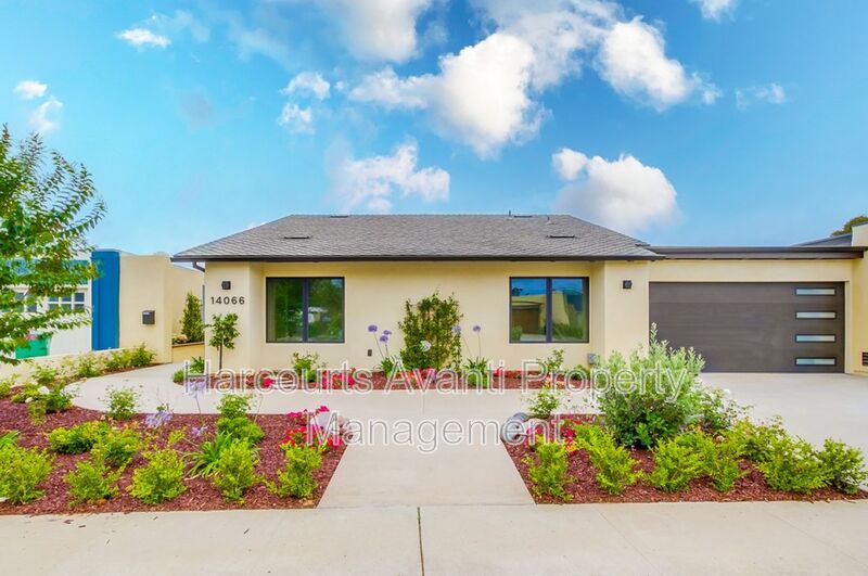 Del Mar House: 14066 Crest Way
