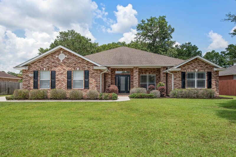 Milton Condo: 5749 Tiger Woods Dr