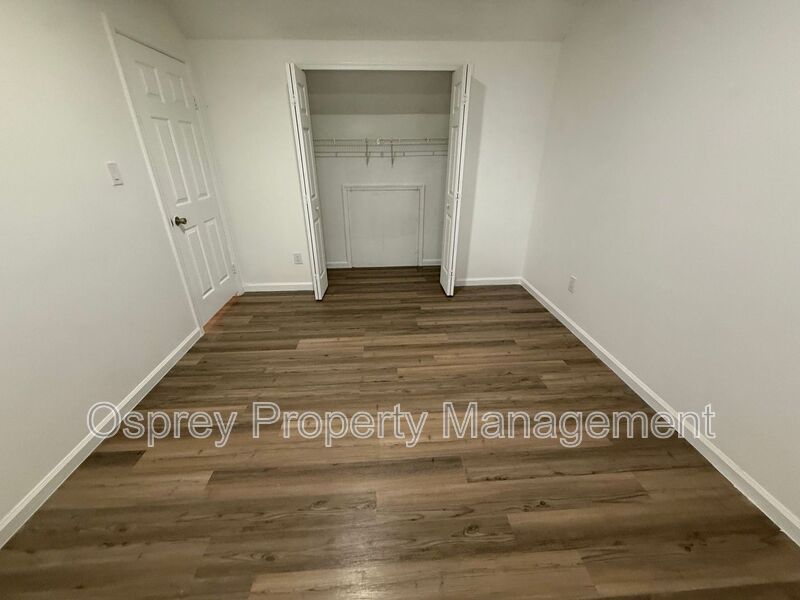 Elegant Residence in a Private Cul-de-Sac! "ASK ABOUT OUR ZERO DEPOSIT" - Photo 4