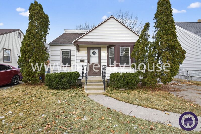 Toledo House: 110 Pasadena blvd