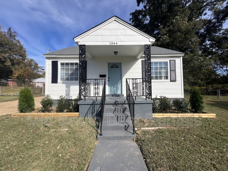 Memphis House: 1544 Doris Ave
