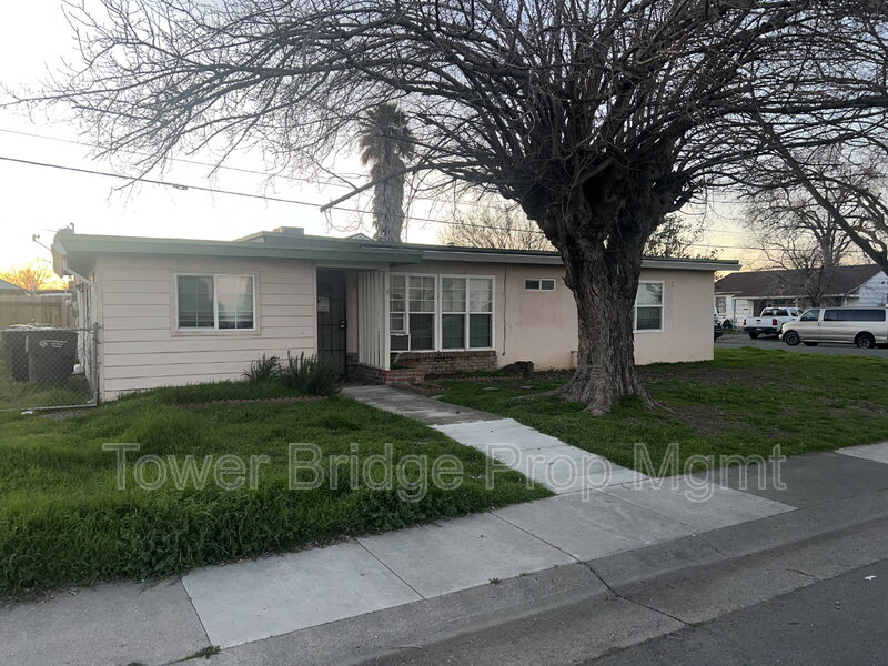 Sacramento House: 2841 Taft Street