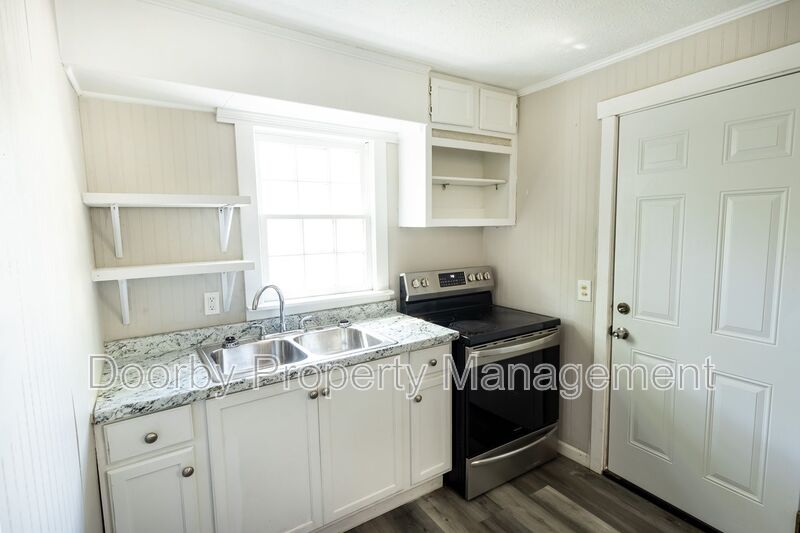 LaFayette Condo: 207 Napier St