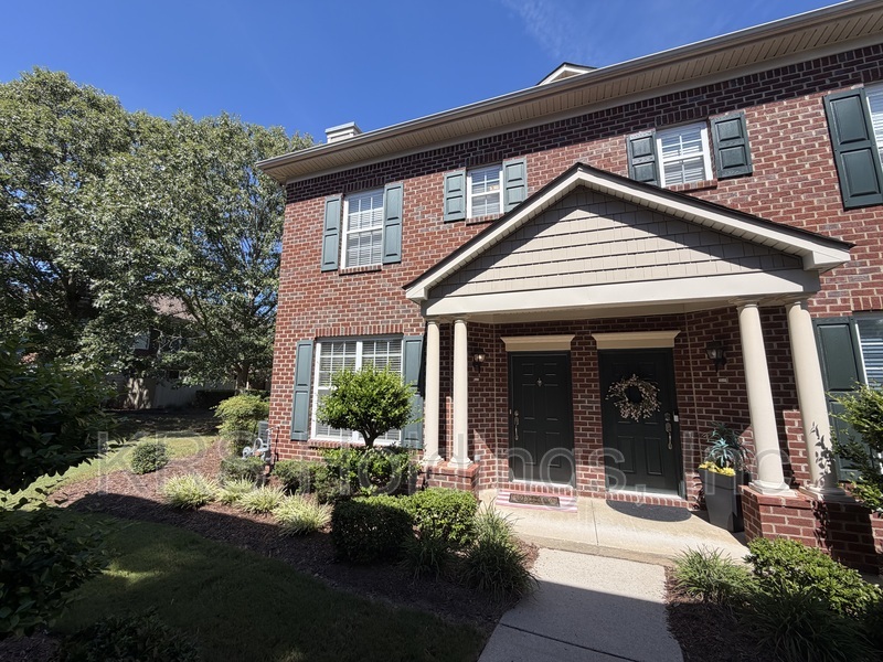 Virginia Beach House: 5229 Elston Ln