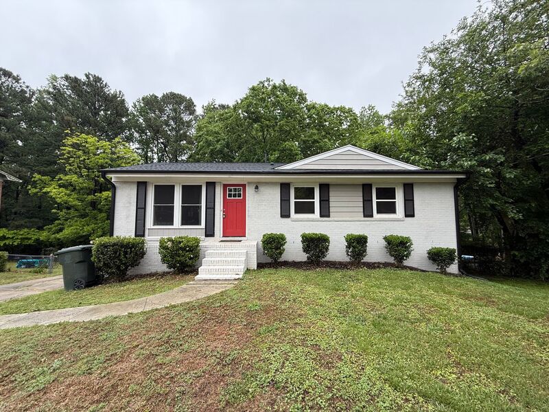 Raleigh House: 2809 Newark Dr