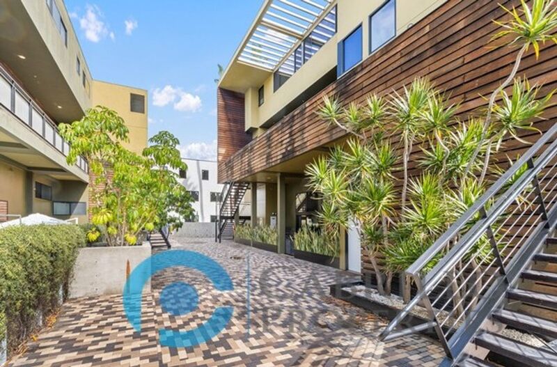 San Diego Condo: 3761 Centre St
