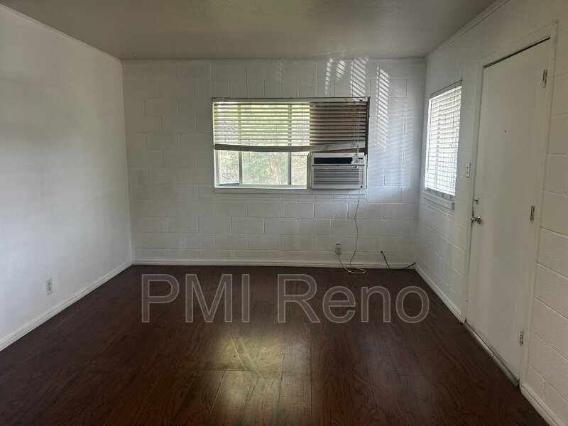 Reno Condo: 2075 Patton Dr